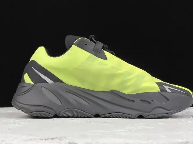 700 MNVN Yeezy FY3727 Boost Adidas Phosphor 0616